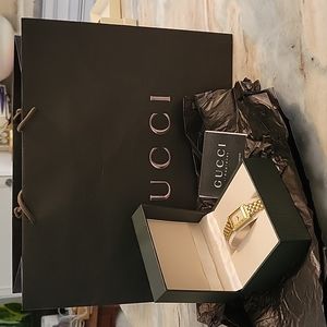 Gold Gucci Vintage watch 4200L